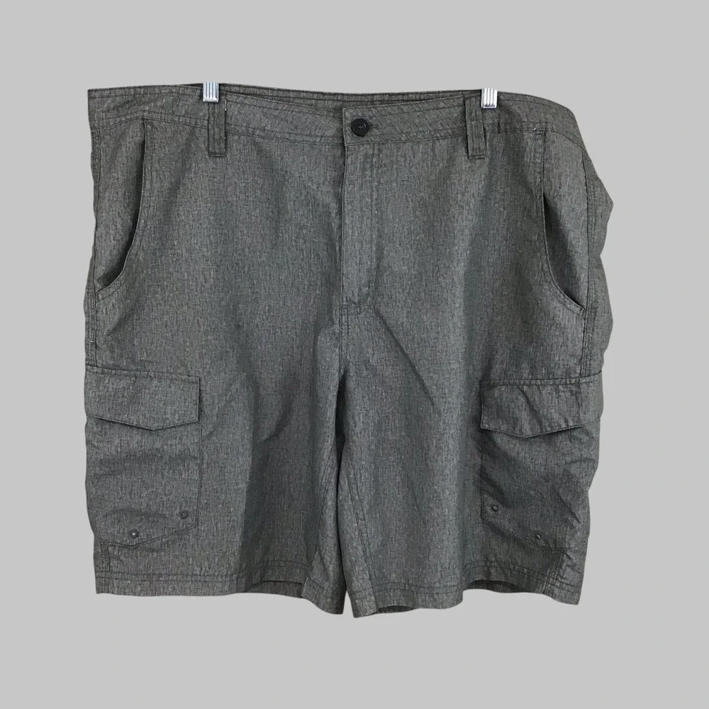 Magellan Outdoors Mens Gray Water Repellent Cargo‎ Shorts Size 40